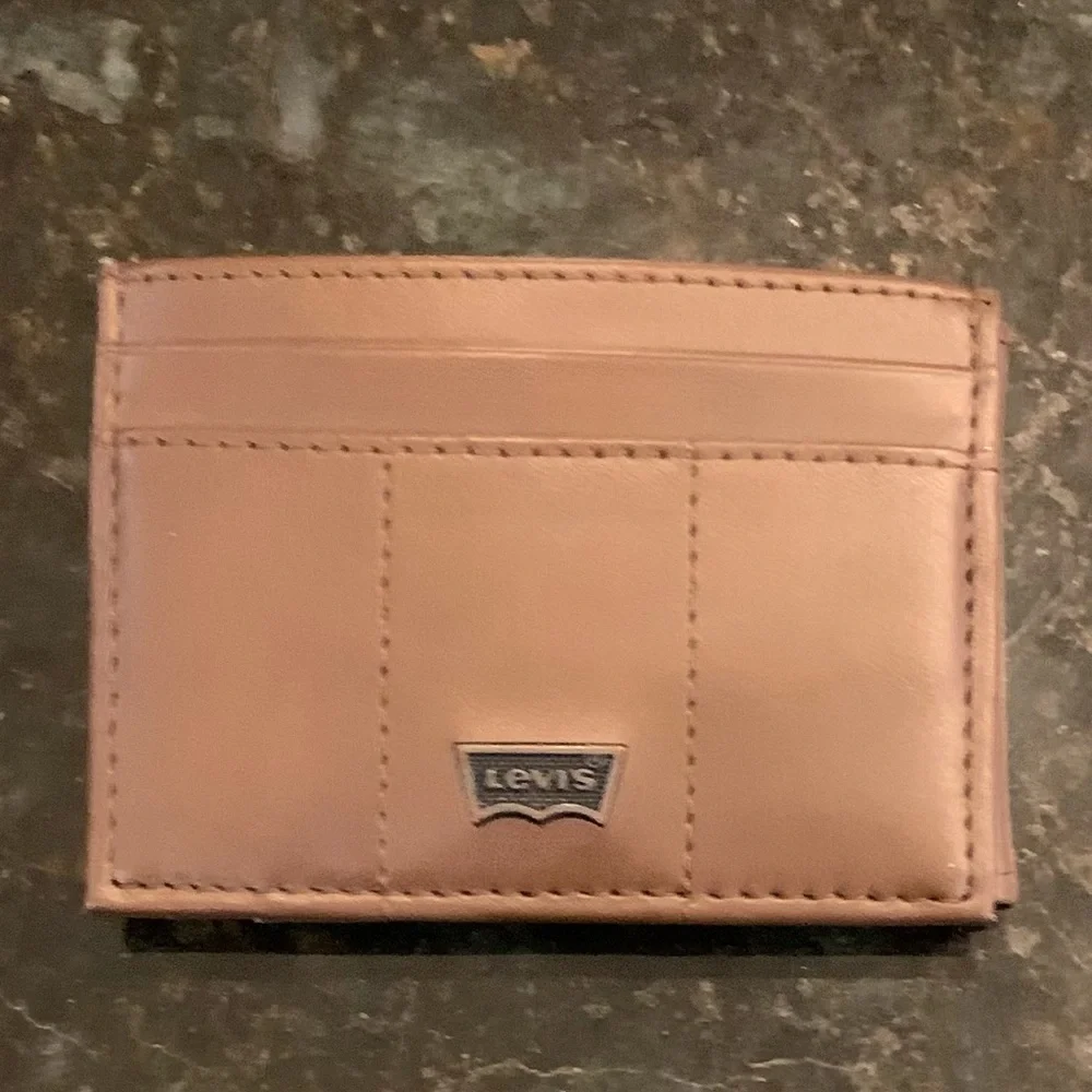 Levi’s Mens Small Magnetic Wallet, Brown, Brown Not Tan, NWOT, Never Used - Picture 2 of 11